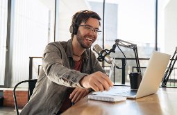 5 Podcasts For Men To Listen On Spotify